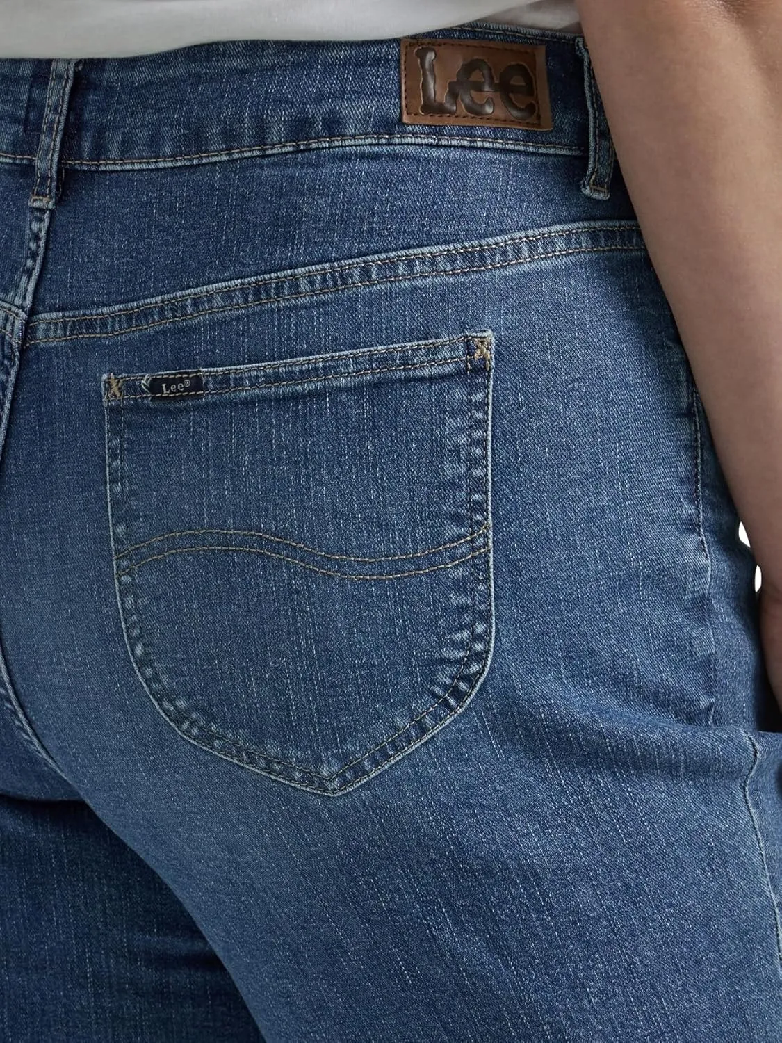 Lee Women's Plus Size Mid Rise Boyfriend Jean