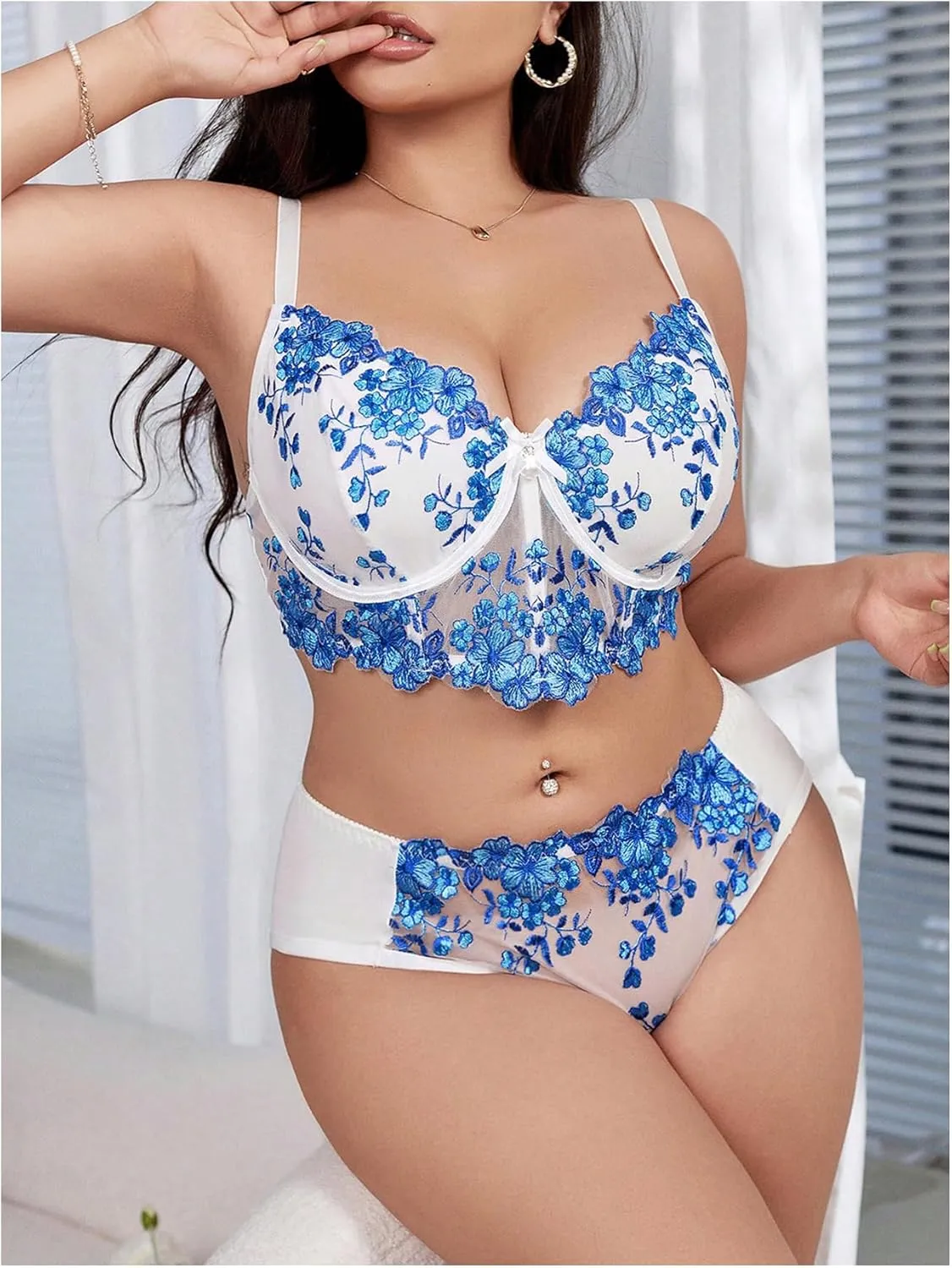 OYOANGLE Women's Plus Size 2 Piece Lingerie Set Floral Embroidered Mesh Lingerie Set Panty Bra