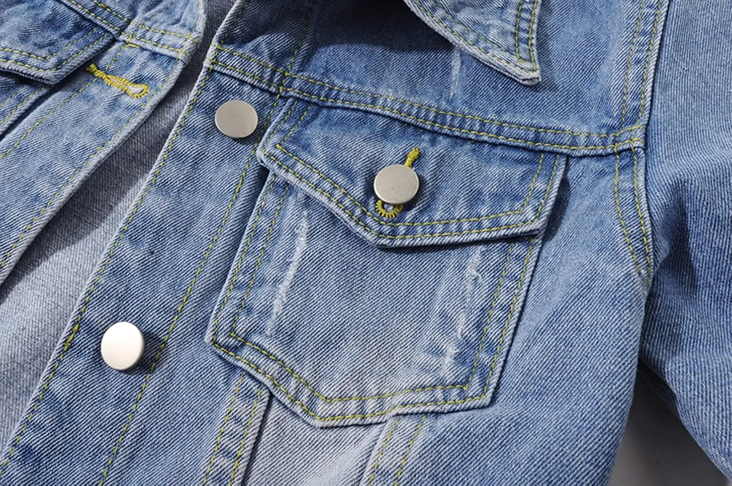 Women's Short Denim Jacket Round Neck Denim Three Quarter Sleeves Light Blue Jacket